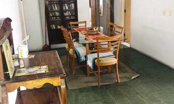 Imagem: Alugo suíte mobiliada para moças na Aldeota