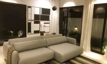 Imagem 2: Casa para venda possui 300 metros quadrados com 4 quartos em Praia Domingas Dias - Ubatuba