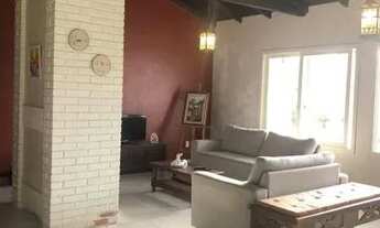 Imagem 2: Casa e Sobrado de 4 dormitórios à Venda - Xangri-lá