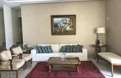 Imagem 7: Casa de condomínio Aldeia do Vale possui 495 metros quadrados com 4 suites