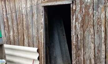 Imagem 5: Casa de Madeira ( peroba rosa