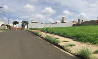 Imagem 2: Terreno Plano em Santa Terezinha, excelente localização, Área nobre !