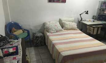 Imagem 2: Casa para aluguel e venda possui 180 metros quadrados com 3 quartos em Glória - Belo Horiz