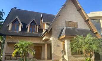 Imagem 2: Casa em Condomínio Clube, para venda/locação, com 663 m² com 5 suítes. Linda vista para a