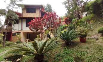 Imagem 2: Casa para Venda em Teresópolis, Parque do Imbui, 1 dormitório, 1 suíte, 1 banheiro, 1 vaga