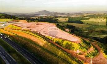 Imagem 4: Oportunidade única para investimento comercial e industrial!