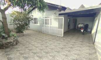 Imagem 2: Casa à Venda e para Locação com 3 Salas, Área Gourmet Próximo da Avenida Saul Elkind