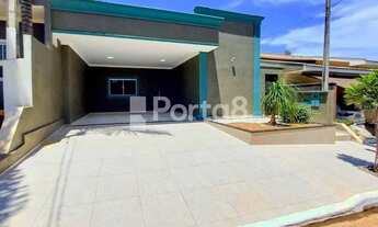 Imagem 2: Conforto e Estilo: Casa com Suíte e Área Gourmet Para Venda no Condomínio Amazonas, Próxim