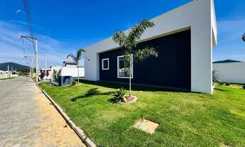 Imagem 3: Imóvel para venda possui 100 metros quadrados com 3 quartos em Ubatiba - Maricá - RJ