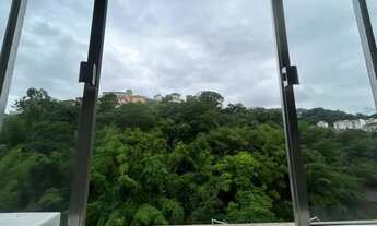 Imagem 7: Quarto sala na Lapa com o Cristo