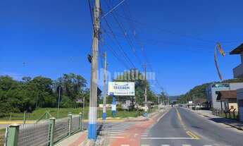 Imagem 6: Oportunidade no São Pedro! Terreno Amplo com Casa aos Fundos Guabiruba