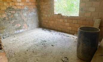 Imagem 5: Casa de Alto Padrão em Construção - 110m² de Área Única e Estrutura Impecável