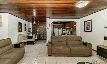 Imagem 3: Sobrado para venda tem 287 metros quadrados com 4 quartos em Jardim Sabará - Porto Alegre