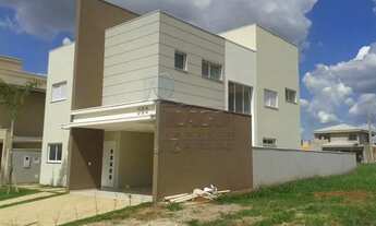 Imagem: Casa sobrado de 248m² com 04 quartos sendo