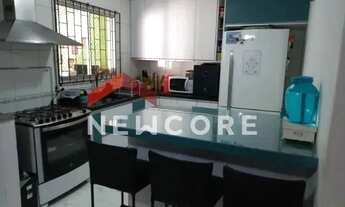 Imagem 3: Sobrado em Rua Desembargador Edison Nobre de Lacerda - Santa Felicidade - Curitiba/PR