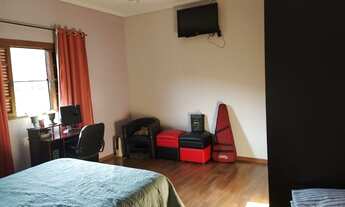 Imagem 6: Sobrado para venda possui 344 metros quadrados com 6 quartos em Chácaras Alpina - Valinhos