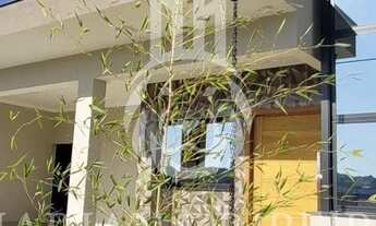 Imagem 2: Casa de condomínio térrea para venda tem 164 metros quadrados com 3 quartos