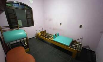 Imagem 4: Casa para venda possui 350 metros quadrados com 6 quartos ampla casa com varanda gourmet