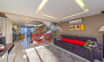 Imagem 2: Linda casa de condomínio com 241 m2 + pátio, finamente mobiliada. Infra completa c/piscina