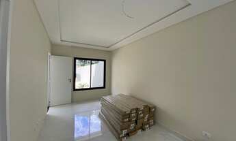 Imagem 4: Sobrado para venda tem 115 metros quadrados com 3 quartos em Uberaba - Curitiba - PR