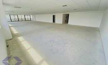 Imagem 5: Sala Comercial e 8 banheiros para Alugar, 1060 m² por R$ 60.000/Mês
