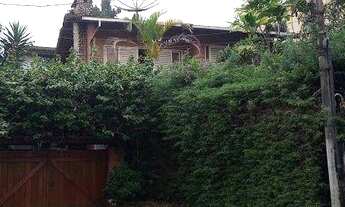 Imagem: CASA EM CONDOMÍNIO COMPLETO, EN ÁREA VERDE