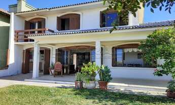 Imagem 7: Sobrado para venda possui 200 metros quadrados com 5 quartos em Rainha Do Mar - Xangri-Lá