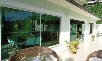 Imagem 2: Casa à venda com 5 quartos, piscina, churrasqueira, sauna e salão de festas em Ferradura