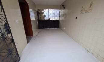 Imagem 3: Casa Sobrado para venda possui 450 metros quadrados com 6 quartos em Suíssa na rua Ribeiró