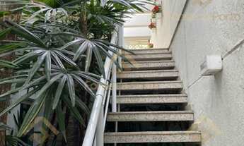 Imagem 6: Sobrado à venda com 470m2 construídos 3 suítes 7 vagas de garagem e piscina