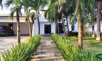 Imagem 2: Casa de alto padrão com piscina privativa no condomínio mais exclusivo da região de Lagoa