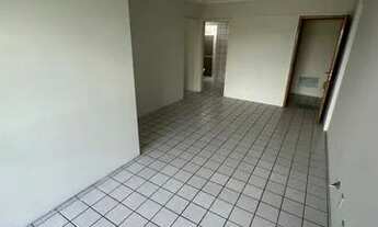 Imagem 3: Apartamento para venda possui 70 metros quadrados com 3 quartos em Parnamirim - Recife - P