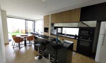 Imagem: Casa a venda no condomínio Soleil, alto