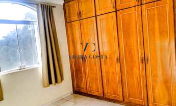 Imagem 4: Casa para venda tem 550 metros quadrados com 5 quartos