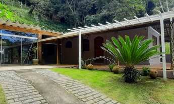 Imagem 2: Térrea para venda possui 227 metros quadrados com 3 quartos em Caraguatá - Mairiporã - SP