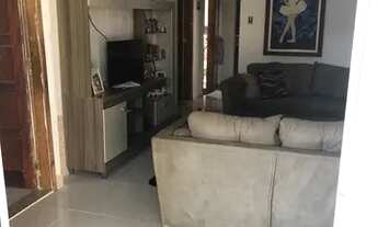 Imagem 6: Casa enorme com quintal enorme