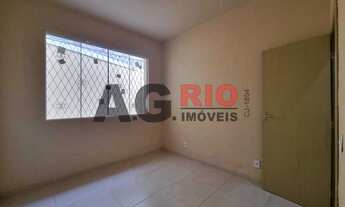 Imagem 7: Casa de rua-LOCAÇÃO-Jardim Sulacap-Rio de Janeiro-RJ