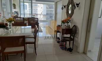 Imagem 6: Apartamento com varanda integrada às salas, rua arborizada, aréa nobre da Santa Cecília