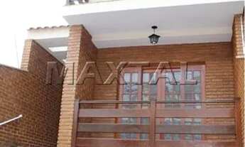 Imagem: Sobrado de 300m², 3 suítes com armários