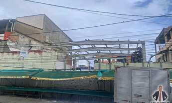 Imagem 2: Lojas comercias com 130m² no final de linha Boca do Rio para locação