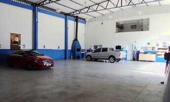 Imagem 4: Pavilhão com 606m² e terreno de 1.535m², contendo cozinha, 5 dormitórios e ampla estrutura