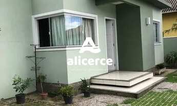 Imagem 2: Casa com 2 dormitórios, passagem lateral e 2 vagas cobertas em Tijucas - SC