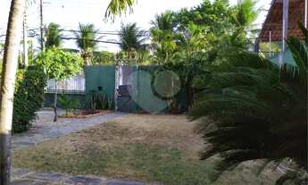 Imagem 4: Excelente casa duplex projetada próximo a Rogaciano Leite com varanda nas laterais e paisa