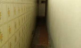 Imagem 2: Alugo casa de fundos de 1 quarto na QNL independente