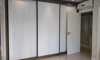 Imagem 3: Amplo apartamento com 3 quartos, 2 garagens, Pioneiros, Balneário Camboriú, SC