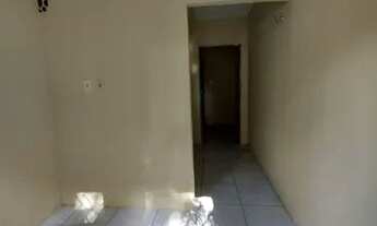 Imagem 2: Casa com 1 Quarto(s) e 1 banheiro(s) para Alugar, 50 m² por R$ 388 / Mês