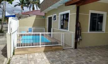 Imagem 2: Casa com piscina guaratuba