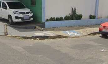 Imagem 2: Casa bem localizada