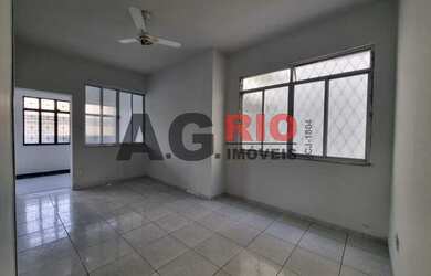 Imagem 4: Casa de rua-LOCAÇÃO-Bento Ribeiro-Rio de Janeiro-RJ