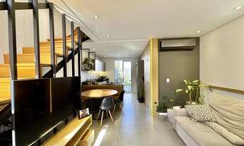 Imagem 4: Casa em condomínio com 03 dormitórios, suíte, localizada no bairro Jardim Berlez